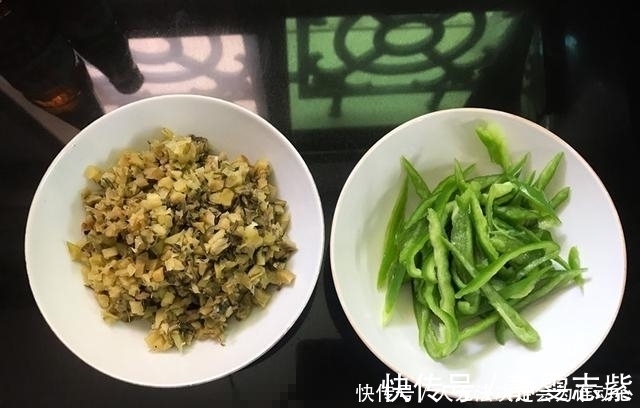青椒|八爪鱼最好吃的做法，又鲜又嫩，入味又好吃，10分钟就上桌