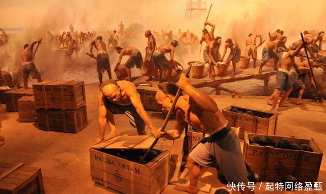 种文化符号|当溥仪把他辫子减掉后,妃子们痛哭流涕,现在他的辫子万人参观