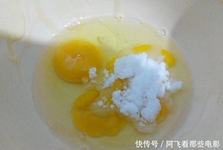 蛋香小馒头在家做,不加小苏打和泡打粉,个个香酥松脆,好吃不腻