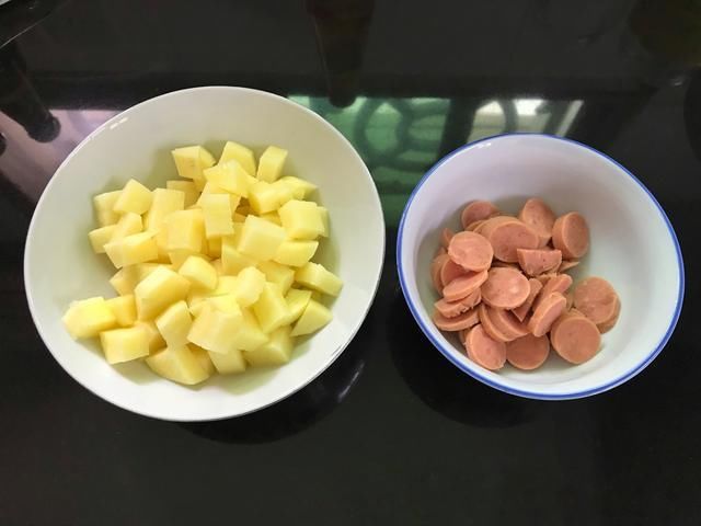 食欲|天热没食欲，试试米饭这做法，酸甜开胃比蛋炒饭好吃，出锅太香了