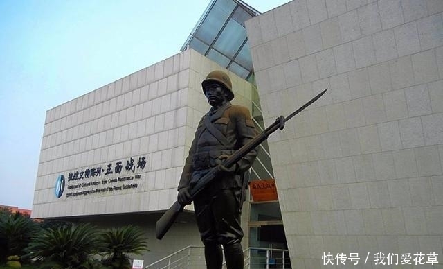 市长|90年代,小伙嫌当市长不赚钱,辞职去经商,今留几十亿欲捐给国家