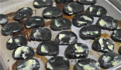 钙是牛奶的6倍！春天长个季，我常用它给娃做零食，比薯片还香！