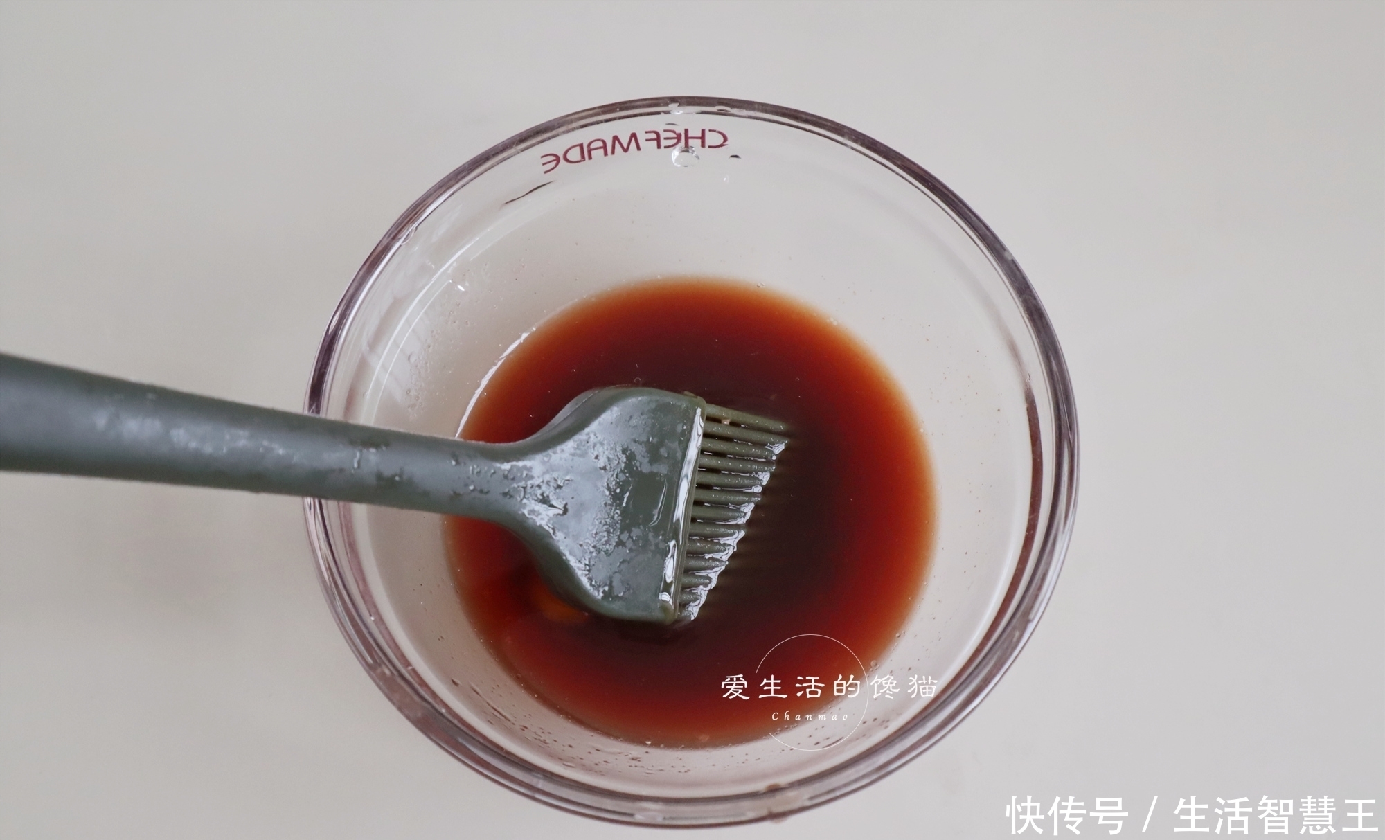 上桌|不用油的蜜汁烧鸡腿,腌一腌烤一烤,20分钟喷香上桌,网友狂点赞