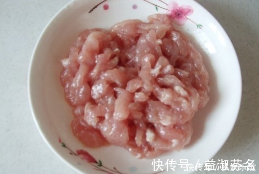 小技巧|不管炒什么肉，只要记住3个小技巧，肉鲜嫩又入味