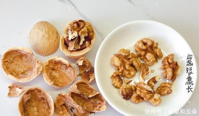 腊八粥必须放8种米吗“红绿黄白黑”寓意吉祥，喝一碗平安暖心