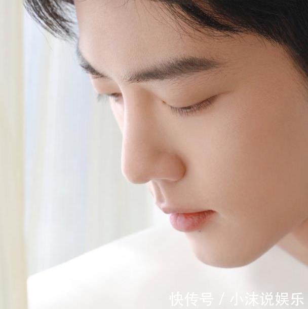 成龙感谢肖战能来,现场零下6度,舞台依然