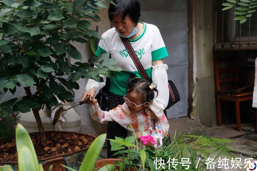 康复|残疾妈妈独子溺亡后,42岁借钱做试管婴儿,迎来女儿也迎来了悲剧