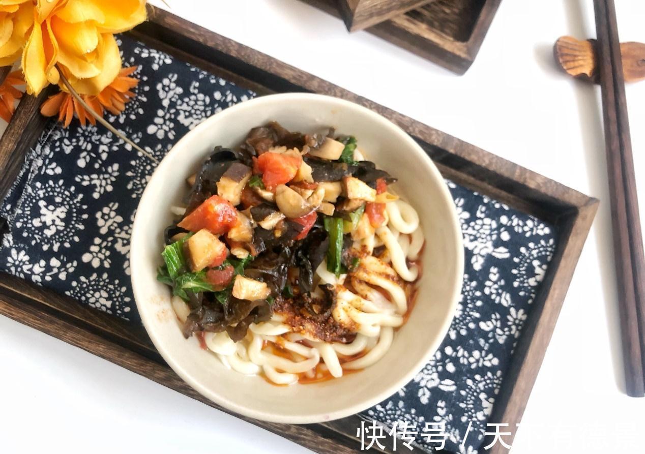 自制剪刀面,简单快手,吃起来有嚼头,口感顺滑