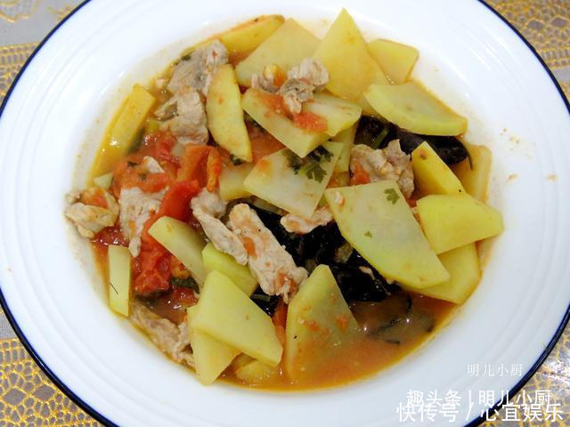 住校的大宝回家,四道菜丰盛不奢侈,老公难道二宝是抱养的