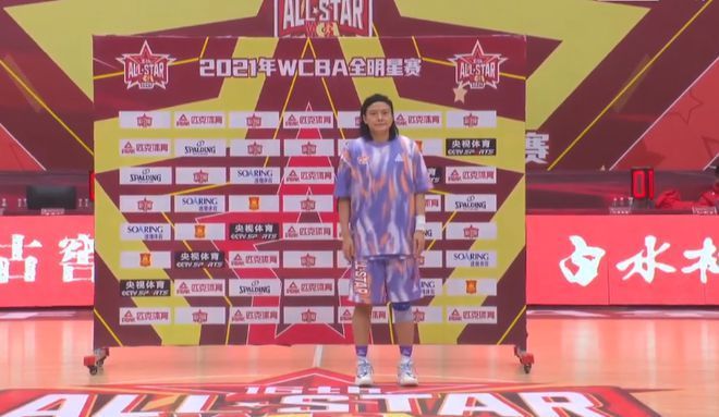 全明星|王丽丽MVP！WCBA全明星：李梦空砍40分 北方队8分获胜