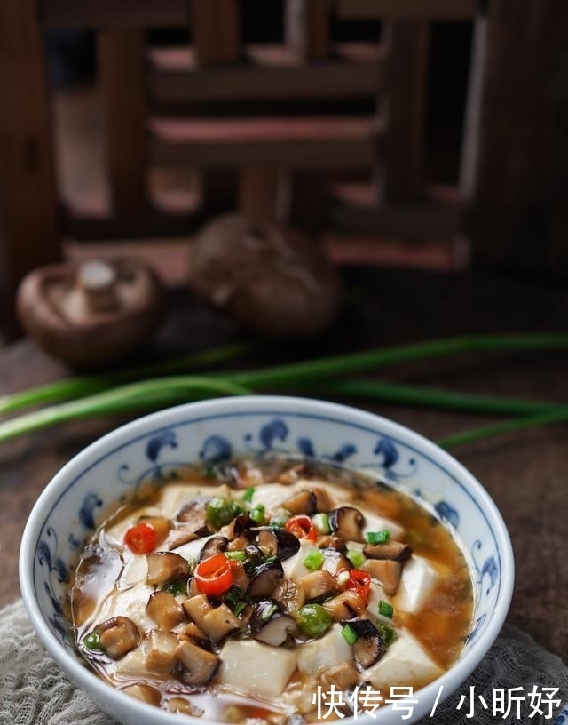 这菜味道鲜香口感滑嫩,全家都喜欢,每次吃得连汁都不剩