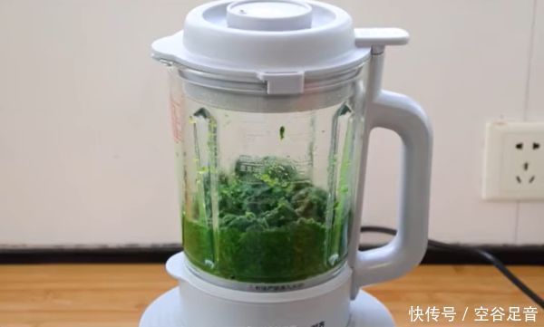 保存艾叶有诀窍,教你2招,放一年都不烂不变黑,像刚摘的一样新
