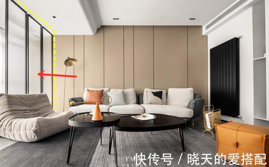 电动晾衣架|双阳台要不要拆墙扩进室内？一分为二，一个纳入客厅一个洗衣晾晒