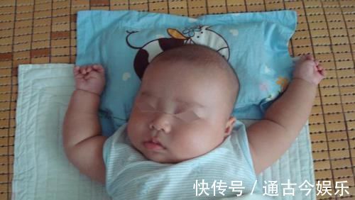 宝妈|孩子刚出生就给枕枕头,导致头型太难看,医生询问原因后无奈摇头