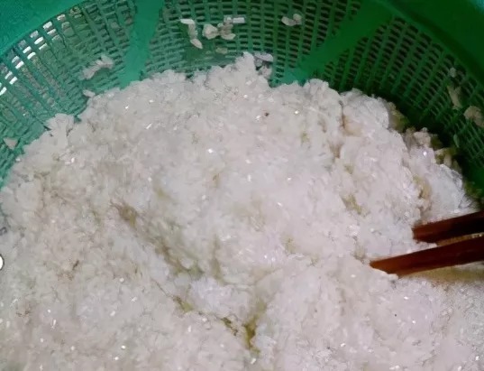 老渔翁建议,野钓别带蚯蚓,超市有一妙物,百钓百中不是事真妙