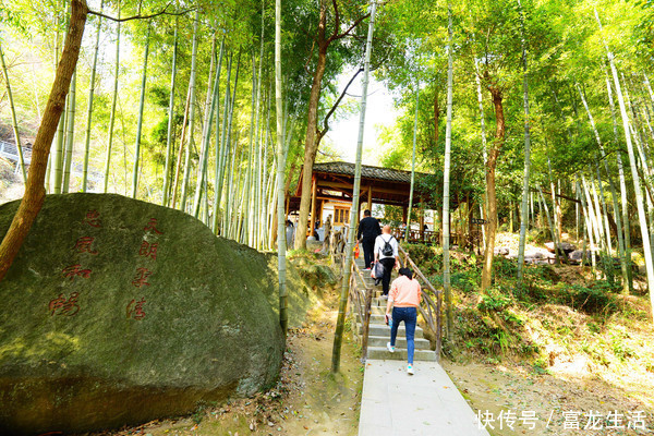 梅岭狮子峰，南昌第一山，怪石奇洞不输黄山，悬崖秋千、滑翔伞、玻璃漂流个个刺激