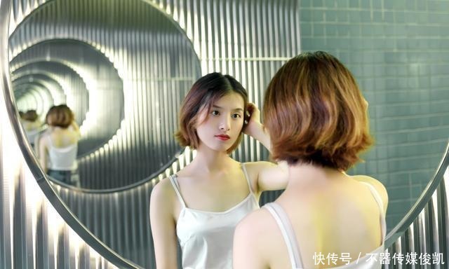 无可挑剔|模特身材、衣着、气质无可挑剔