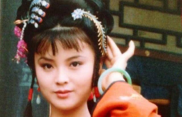  贾宝玉|贾府好多女孩，做梦都想嫁给贾宝玉，但这两个女子是个例外