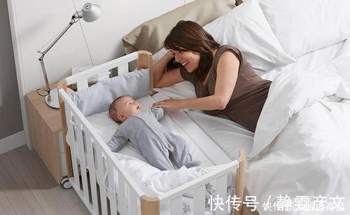 亲子关系|一家四口睡觉的照片火了,网友笑翻:父母是真爱,孩子是意外