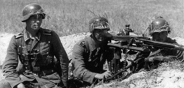 德国|二战之后, 斯大林放弃德国3000亿的赔偿款, 要了什么