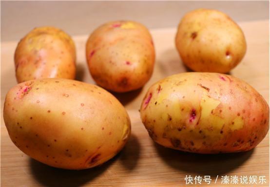 发芽|原来保存土豆这么简单，只要撒一把，放一年也不发芽不变黑，实用