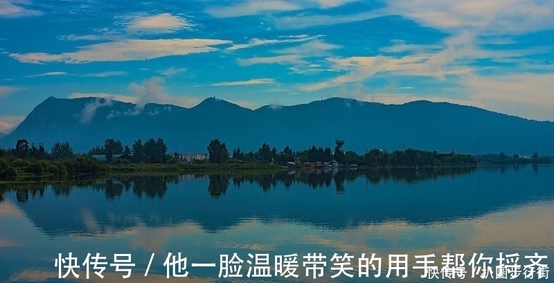 绝句$一代宗师叶嘉莹绝句30首。词心独具无人及,一卷长留万古芳