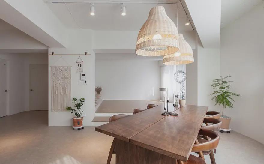 洗衣篮|这套80㎡的极简房子,将客厅改成起居室,发生了不可思议的改变