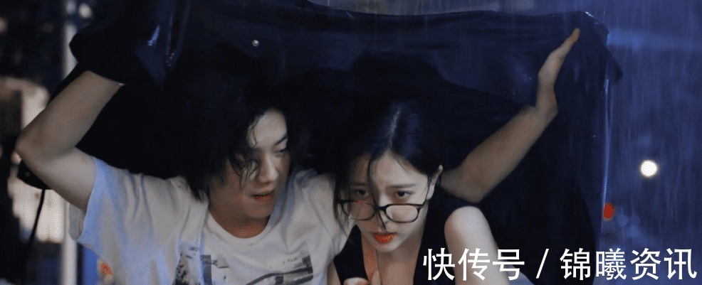 肖枫战队最怂的人 却从未掉过链子 藏酒瓶子的动作让弹幕炸了