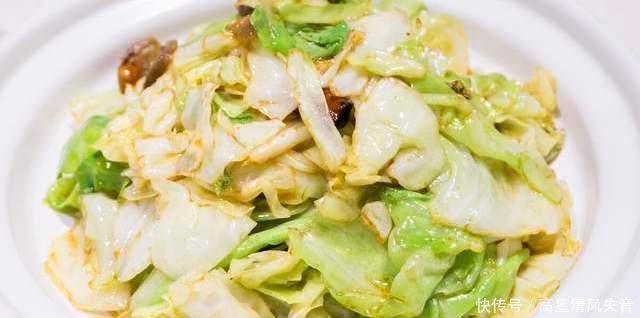猪油|炒包菜时,牢记3个小诀窍,包菜脆嫩爽口,比饭店的还要好吃