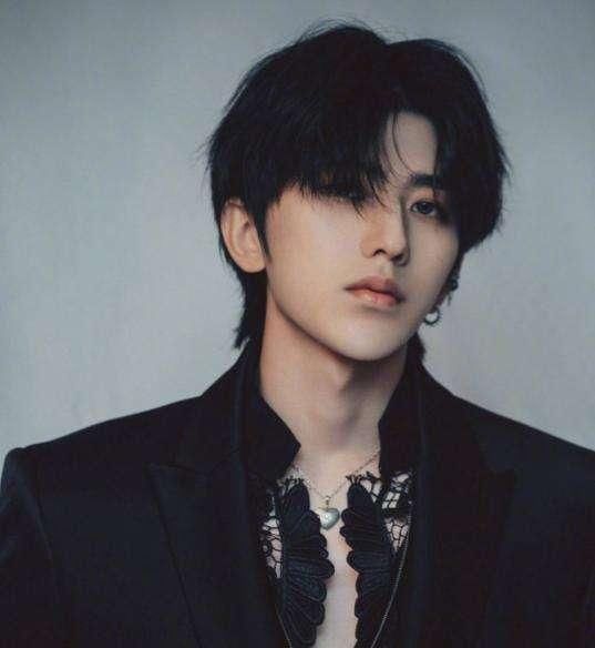 蔡徐坤|跑男团的手机壳杨颖的害怕，郭麒麟的搞怪，看到蔡徐坤买不起