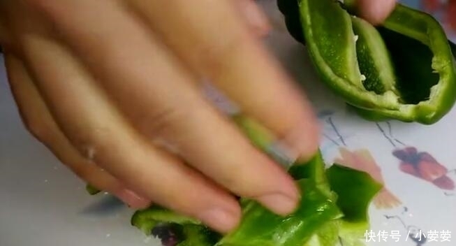 好吃|一道非常好吃又下饭的素菜,鲜香美味多汁,家常菜必备之一