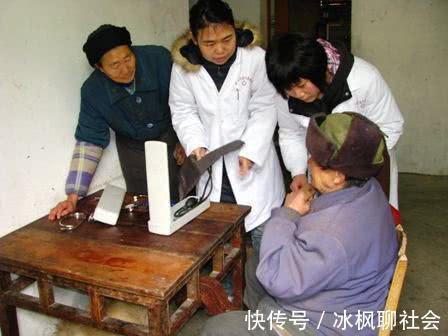 预防癌症|50岁以上的人，在体检时要做2种检查，可以降低癌症发生概率