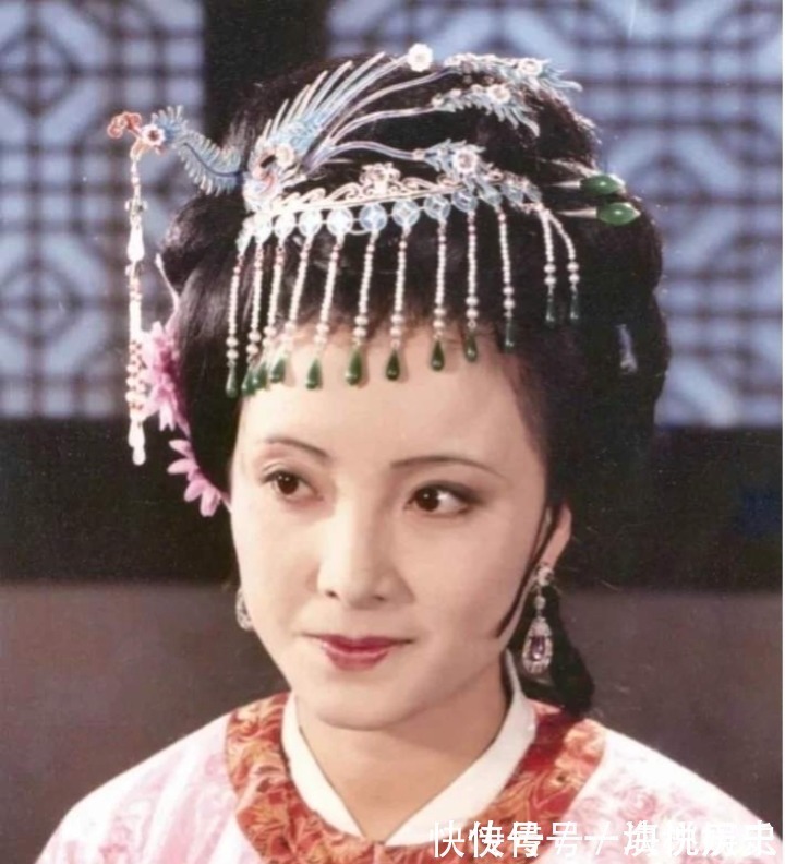 贾蓉$重看《红楼梦》,终于明白秦可卿为什么把自己作死了