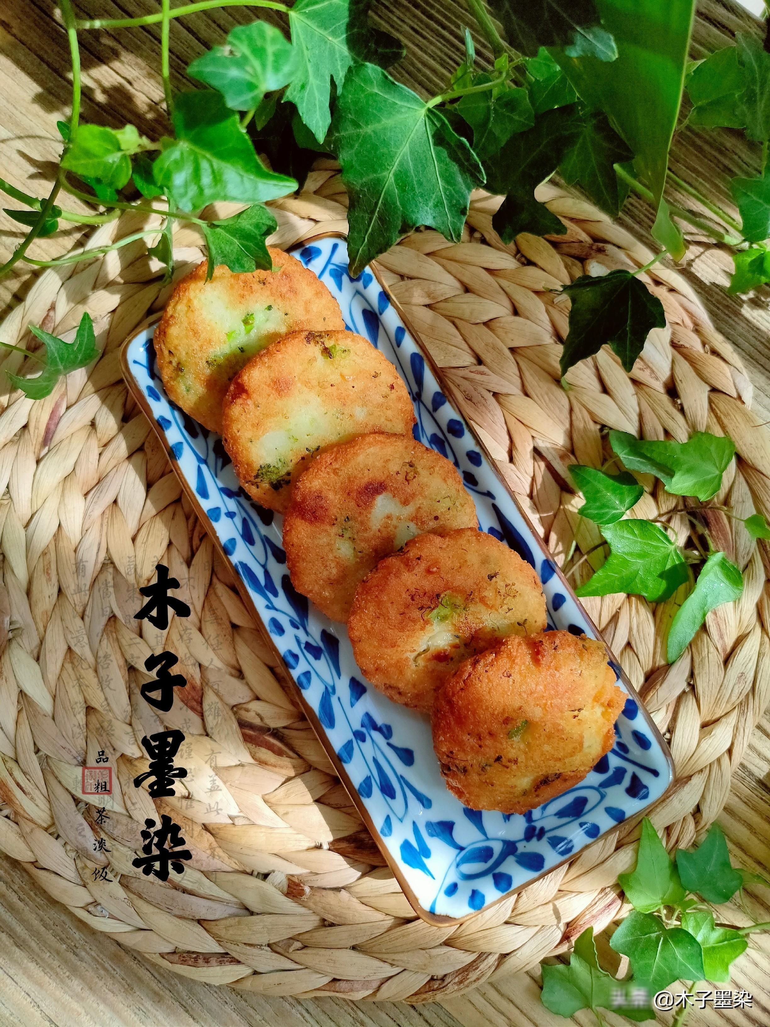 人失去|加了蔬菜和坚果的炸糕,酥软香甜,家人不吃月饼也吃它