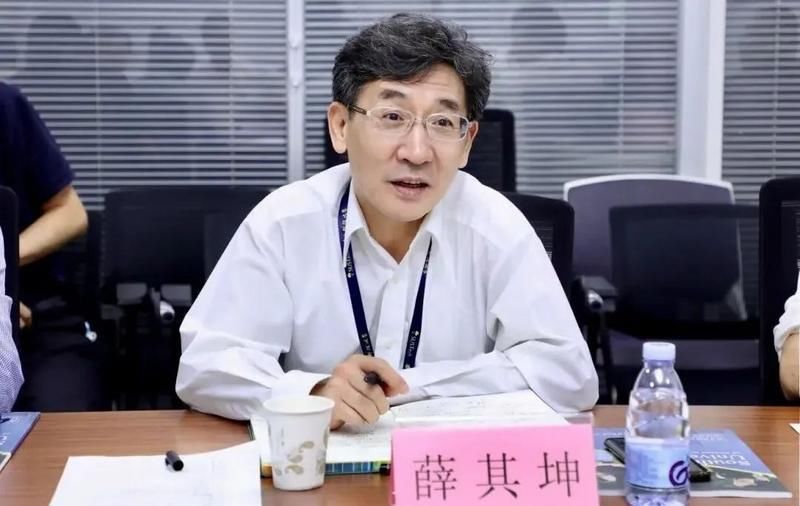 人才培养|南科大新任校长薛其坤首次调研说了啥？推动更“接地气”的未来工程教育！