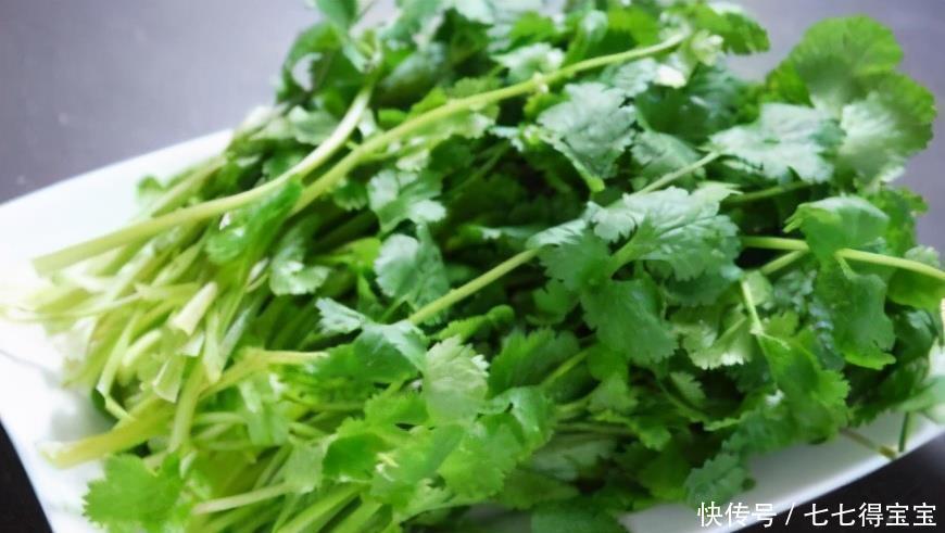 延缓衰老|聪明的人爱吃3种食物，排毒养颜、延缓衰老，好吃又不贵！