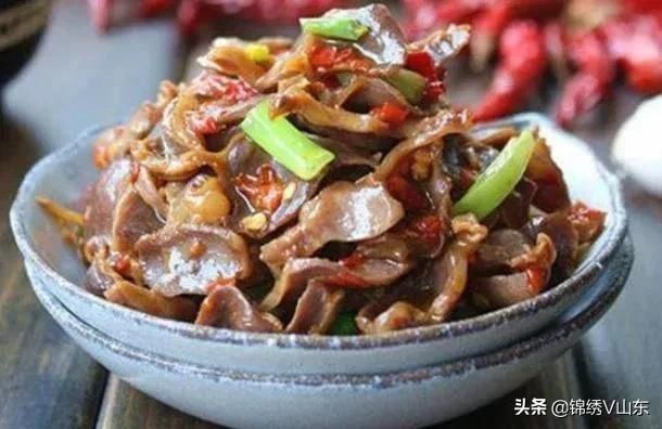 周末，公婆来我家，我做了12道菜，荤素齐全，难得一聚很是开心