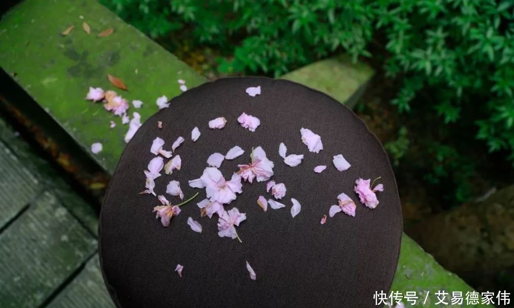 武则天儿子写了一首诗,说的全是“别杀我”,比《七步诗》更悲哀