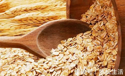 老人吃燕麦,强身防病抗癌,但吃燕麦要注意“3点”,吃对才长寿