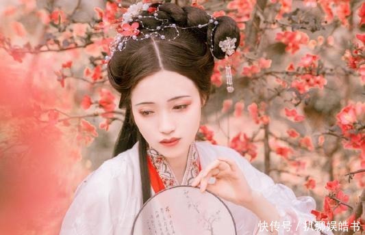 侯府唯一千金周岁宴,抓住将军不撒手,众人吓傻:小祖宗,快松手