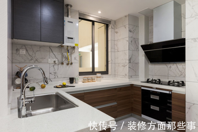 二居室|110平北欧风二居室简约和生趣,大片的白色给人熟悉的清新干净