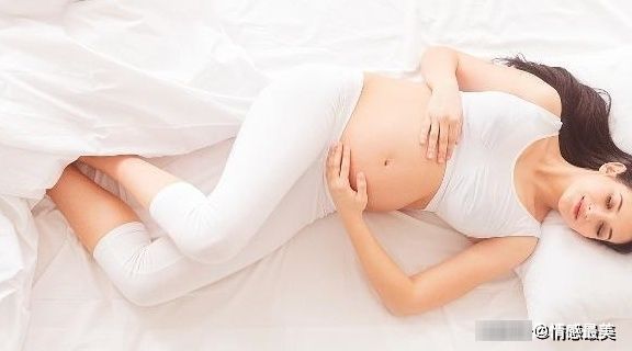 睡姿|怀胎十月,孕妈都要左侧睡?从这个月份开始就可以,孕妈别忽视