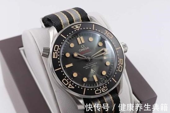 阿玛尼 四十岁的男人戴什么手表!