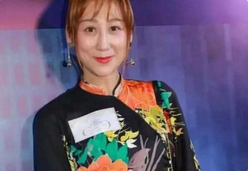 陈浩民|有种“生娃机器”叫5年剖4胎的蒋丽莎,产后“告别卫生巾”,满屏是讥讽