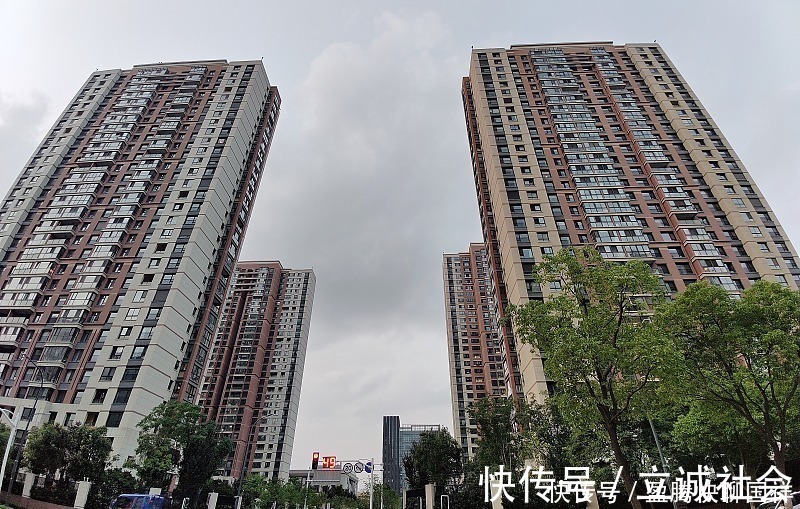 物业|买房时,注意看3个地方,买到的房子不仅住着舒适,未来也会升值