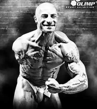 健身|虽然他健身3年体重一斤没涨,我却被深深感动了!