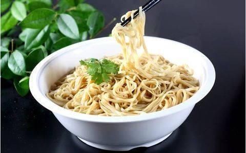 盐多危害大,使盐超标的,却是早餐的主食?