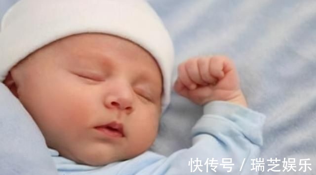 大脑|孩子睡觉时3个表现,暗示了大脑发育好,将来有可能变成学霸