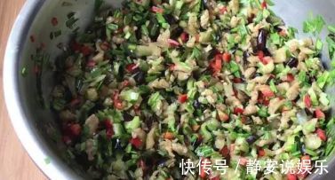 茄子别直接炒着吃了，教你一个新吃法，做法简单味道足，比肉还香