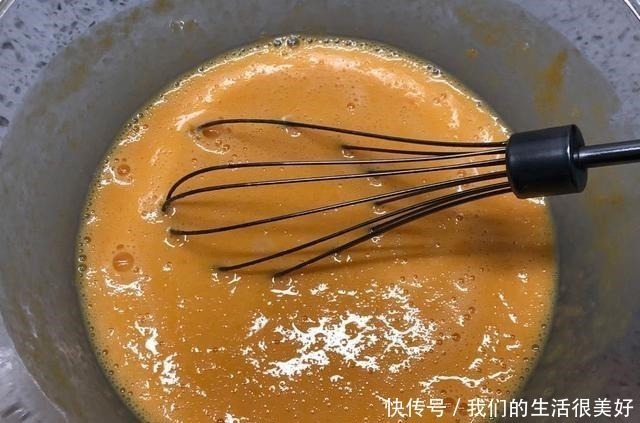 孩子就馋我做的这蛋糕，嫩滑香甜又补钙，还不用打发鸡蛋，真省事
